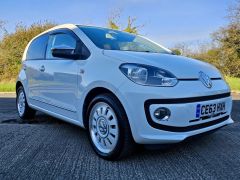 VOLKSWAGEN UP WHITE EDITION 1.0 ASG + HEATED SEATS + A/C + ULEZ - 435 - 1